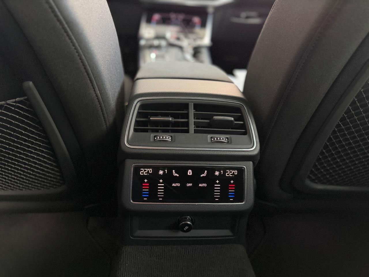 Audi A6 2.0 TDI S tronic ULTRA SLINE IVA ESPOSTA