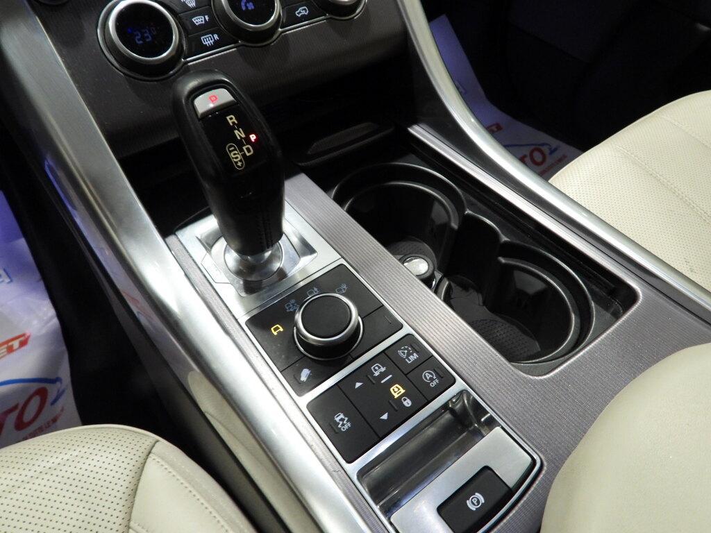 Land Rover Range Rover Sport 3.0 TDV6 HSE 4WD Auto