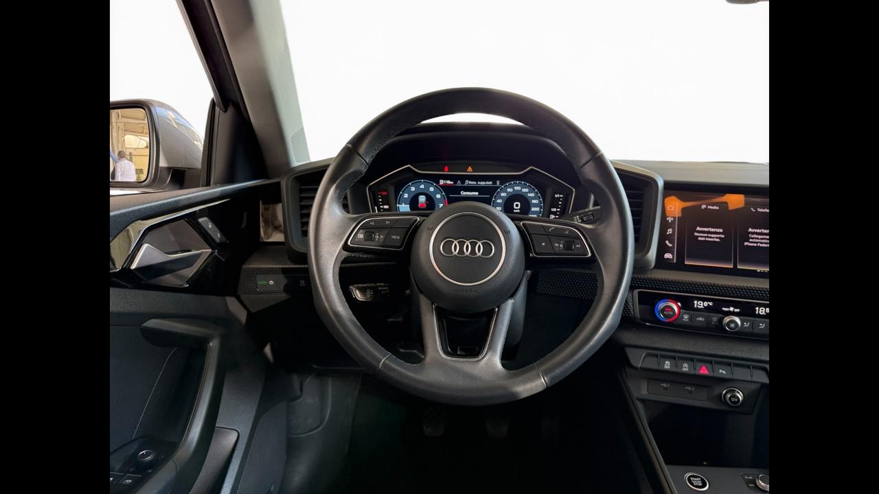 AUDI A1 II 2019 Sportback - A1 Sportback 30 1.0 tfsi Business 110