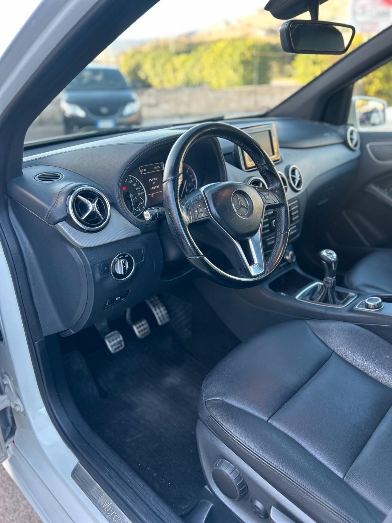 Mercedes-benz B 200 CDI BlueEFFICIENCY Premium