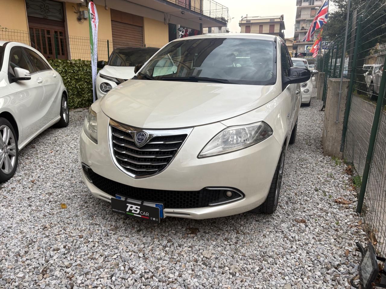 Lancia Ypsilon 1.3 MJT 16V 95 CV 5 porte S&S Silver