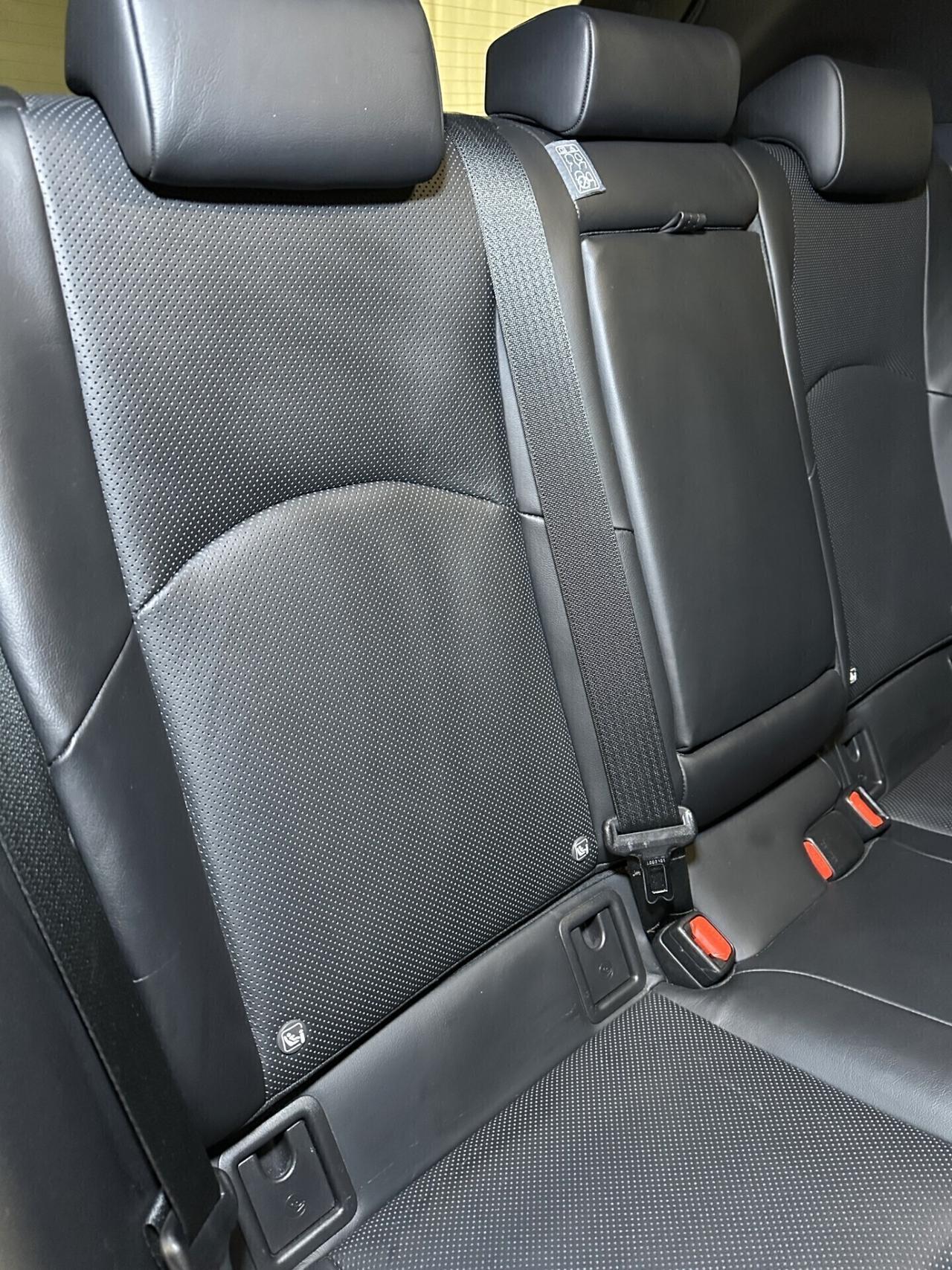 Lexus UX 250h 2.0 Luxury 2wd cvt