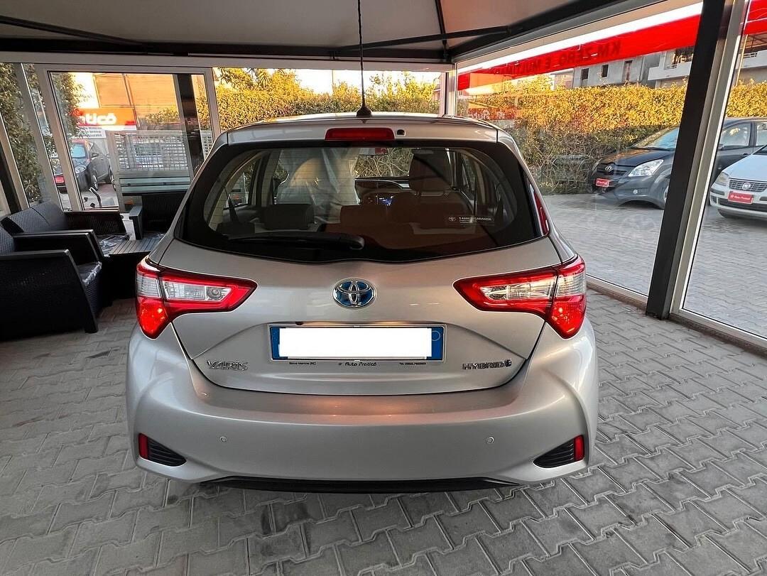 Toyota Yaris 1.5 Hybrid 5 porte Lounge OK NEOPATENTATI