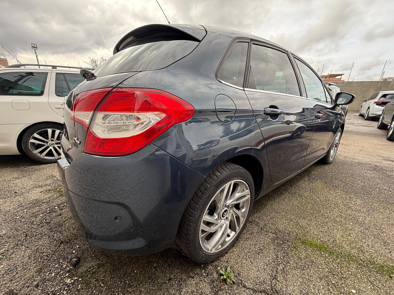 Citroen C4 1.6 e-HDi 110 airdream Exclusive,Climatronic,sensori di parcheggio,Pelle,ecc.