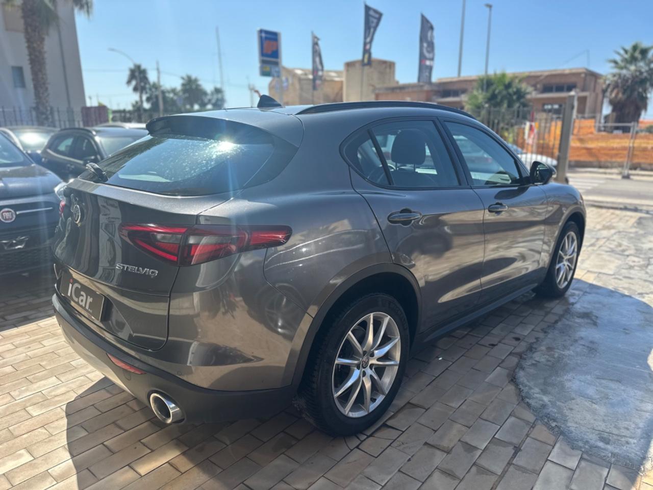 Alfa Romeo Stelvio 2.2 Turbodiesel 210 CV AT8 Q4 Lusso