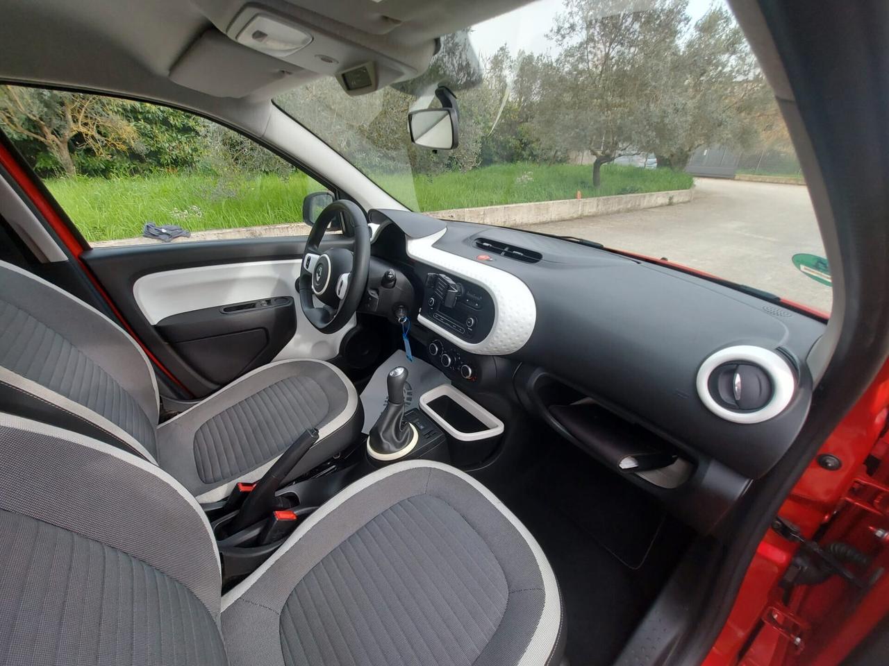 Renault Twingo SCe Experience 69CV -IN ARRIVO-