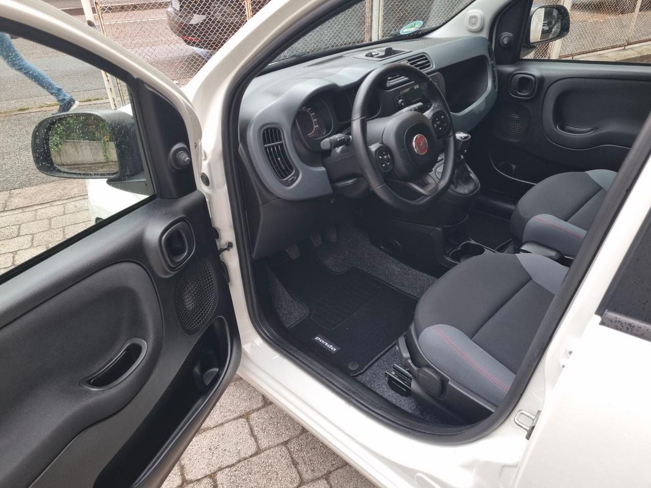 Fiat Panda 1.2 Lounge 69cv anno2018 km64000 neopat