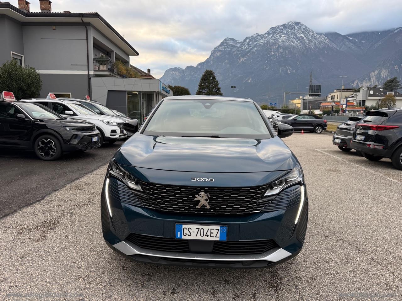 PEUGEOT 3008 Hybrid 136 e-DCS6 Allure