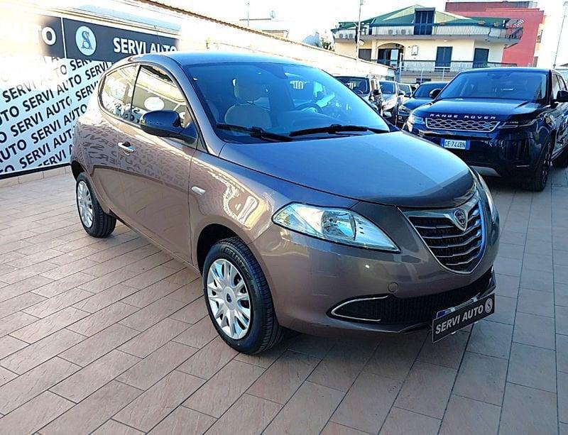 Lancia Ypsilon 0.9 Twinair 85 CV metano Ecochic Gold