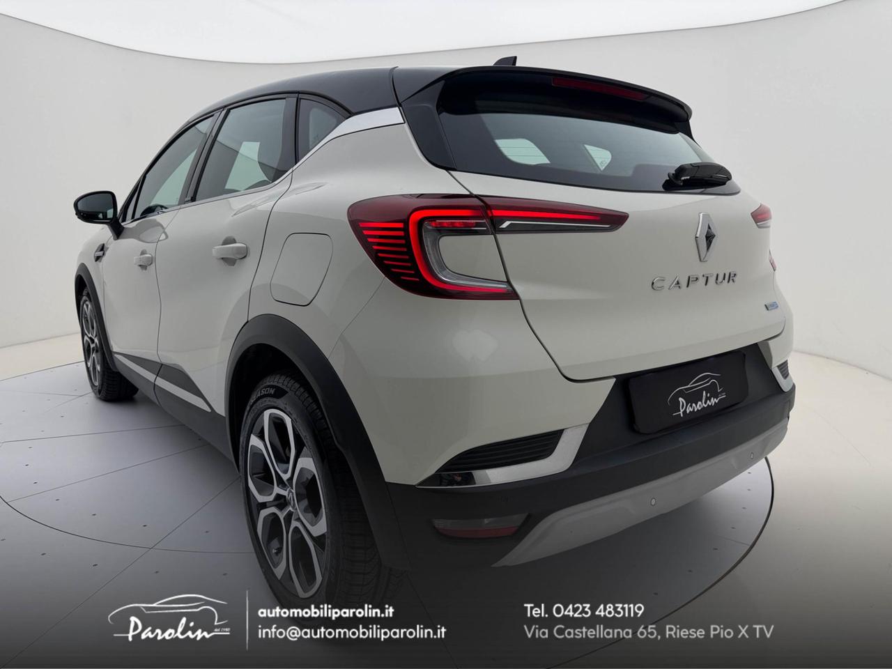 Renault Captur 1.6 E-Tech phev Intens LED-Navi-CarPlay-Telecamera