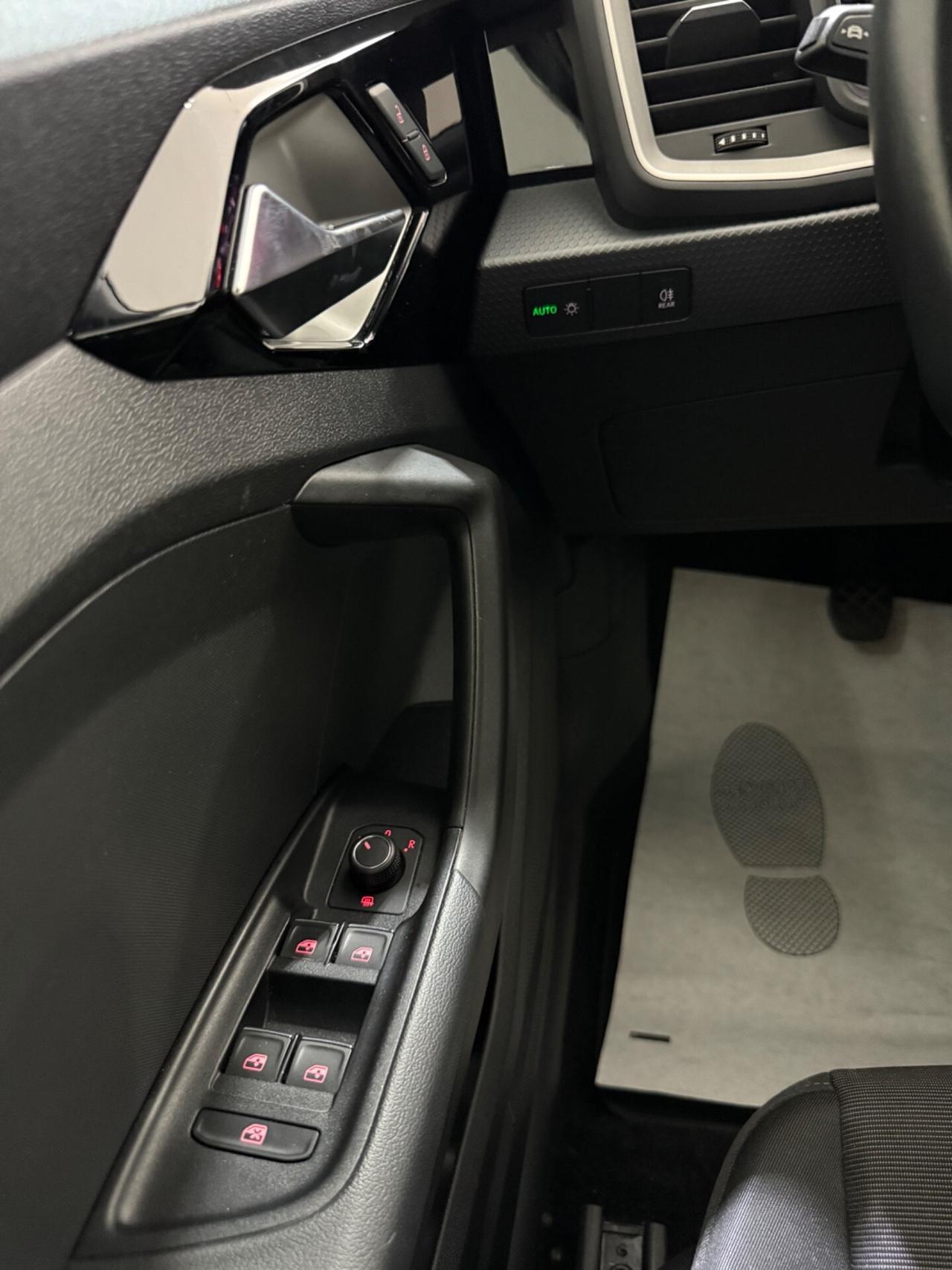 AUDI A1 SPB 25 TFSI AUTO AZIENDALE UNICO PROPRIETARIO IVA ESPOSTA