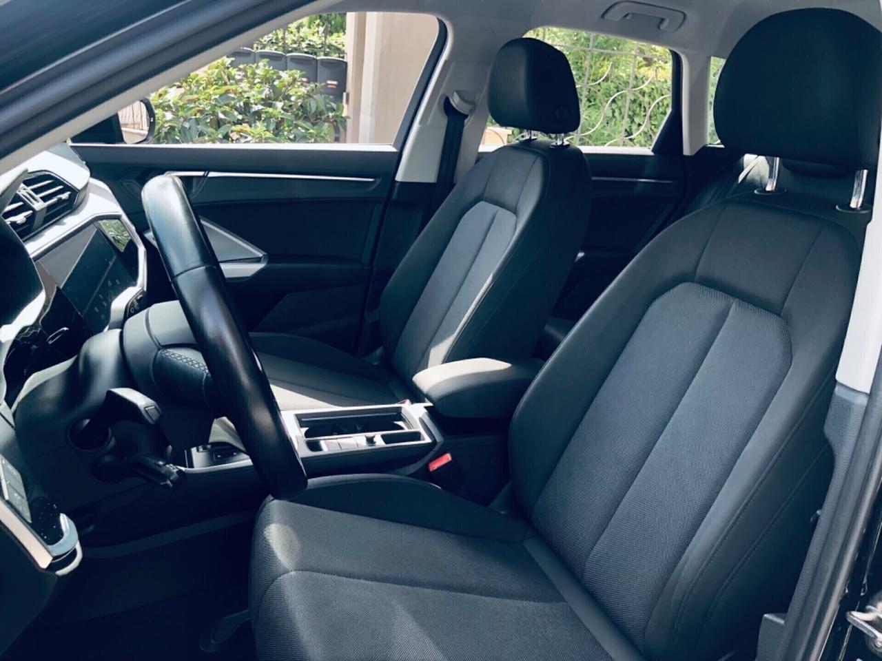 Audi Q3 35 TDI S tronic Business plus