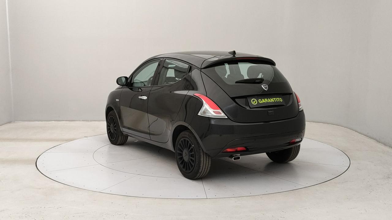 LANCIA Ypsilon III 2021 - Ypsilon 1.0 firefly hybrid Silver s&s 70cv