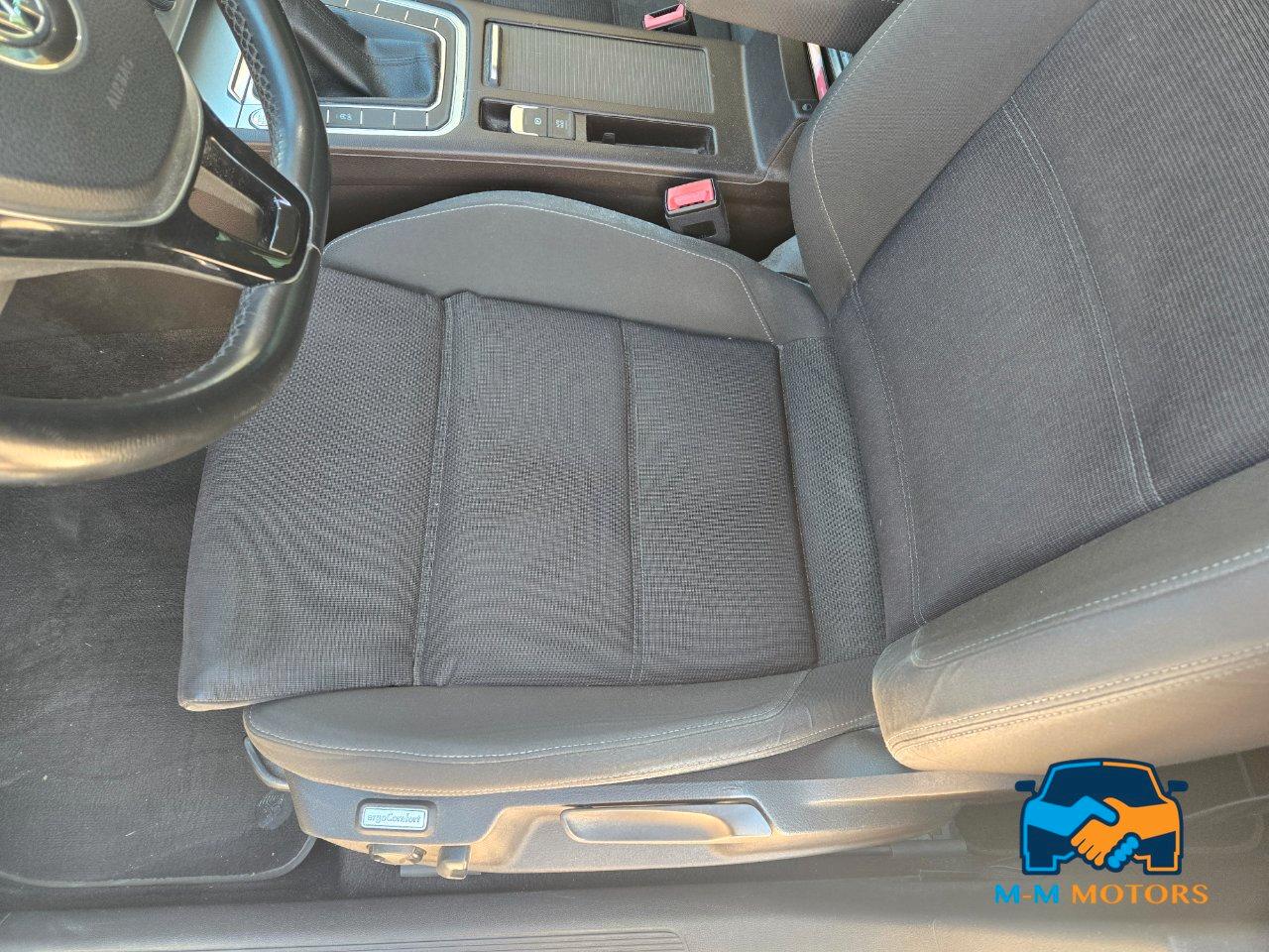 Volkswagen Passat Variant 2.0 tdi Highline 150cv