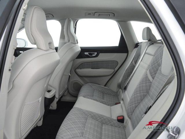 VOLVO XC60 B4 (d) AWD automatico Core