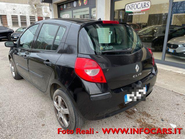 RENAULT Clio 1.2 16V 5 porte Confort