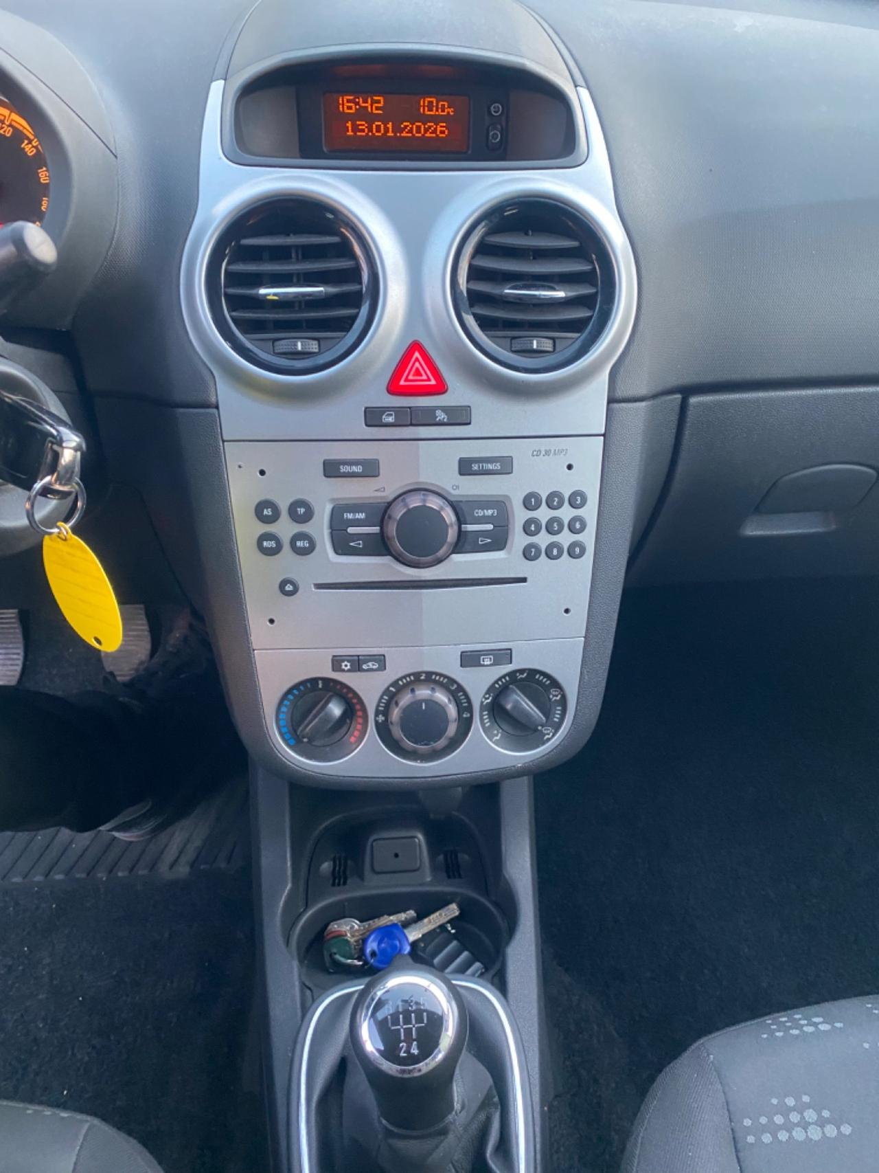 Opel Corsa 1.2 GPL Fine 2011 TAGLIANDATA