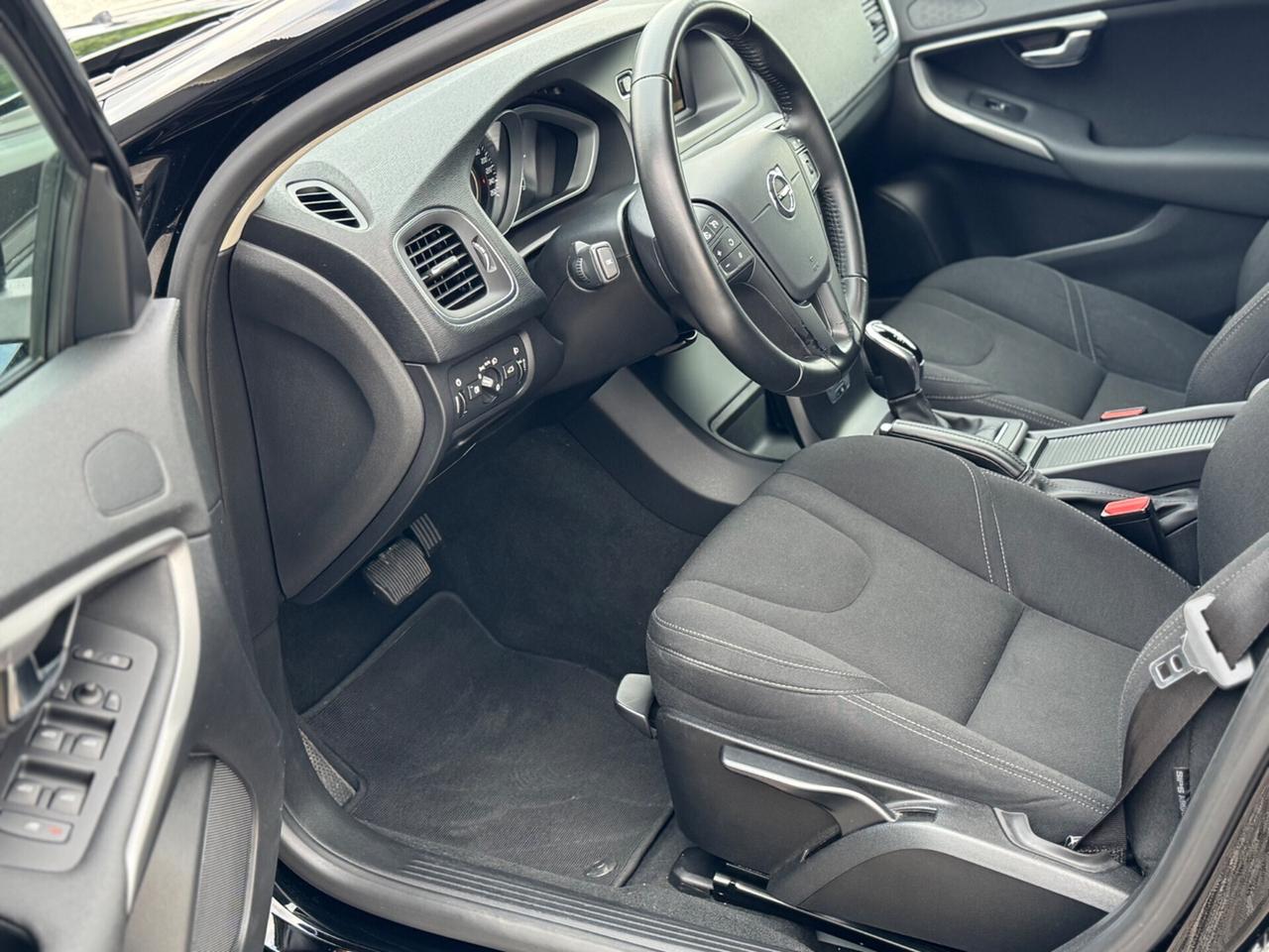 Volvo V40 T2 Automatico, Benzina 100.000 Km !