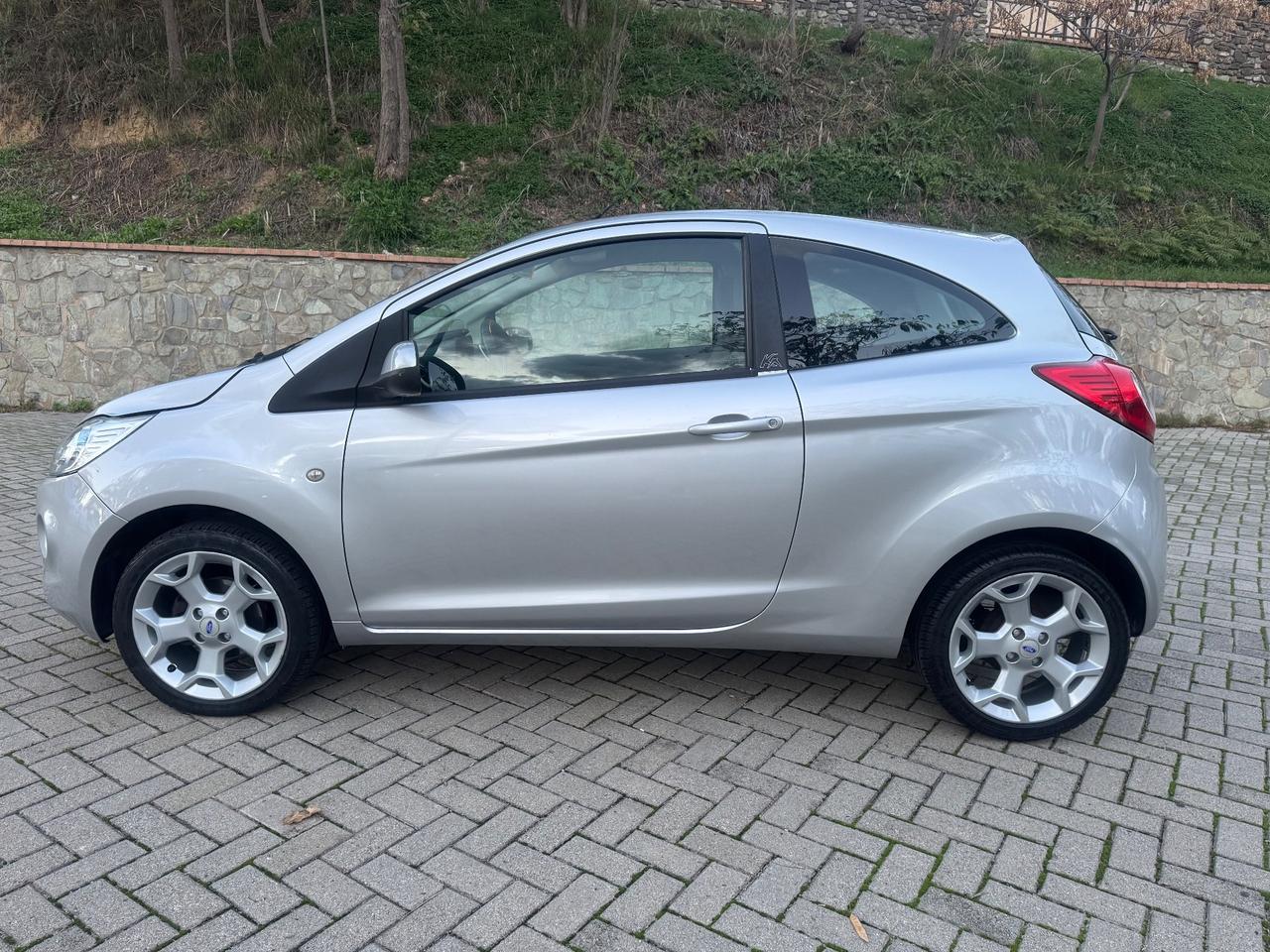 Ford Ka 1.3 Multijet 75CV *TITANIUM* 2010
