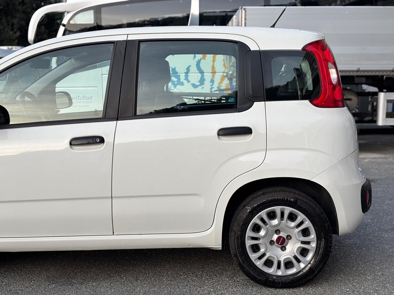 FIAT PANDA 1.2 benzina 5 POSTI EURO 6 NEOPATENTATI