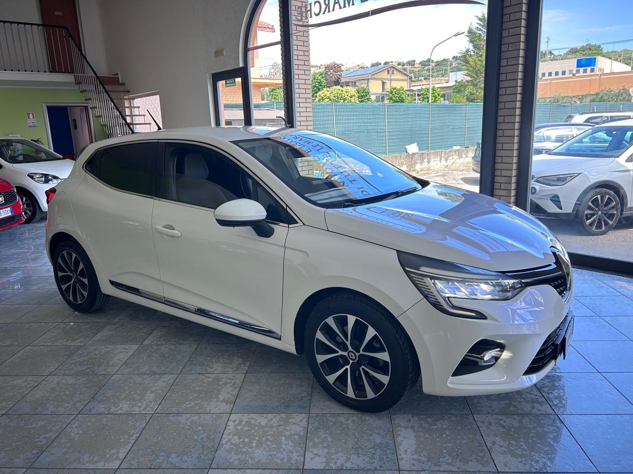Renault Clio TCe 130 CV EDC FAP 5 porte Intens