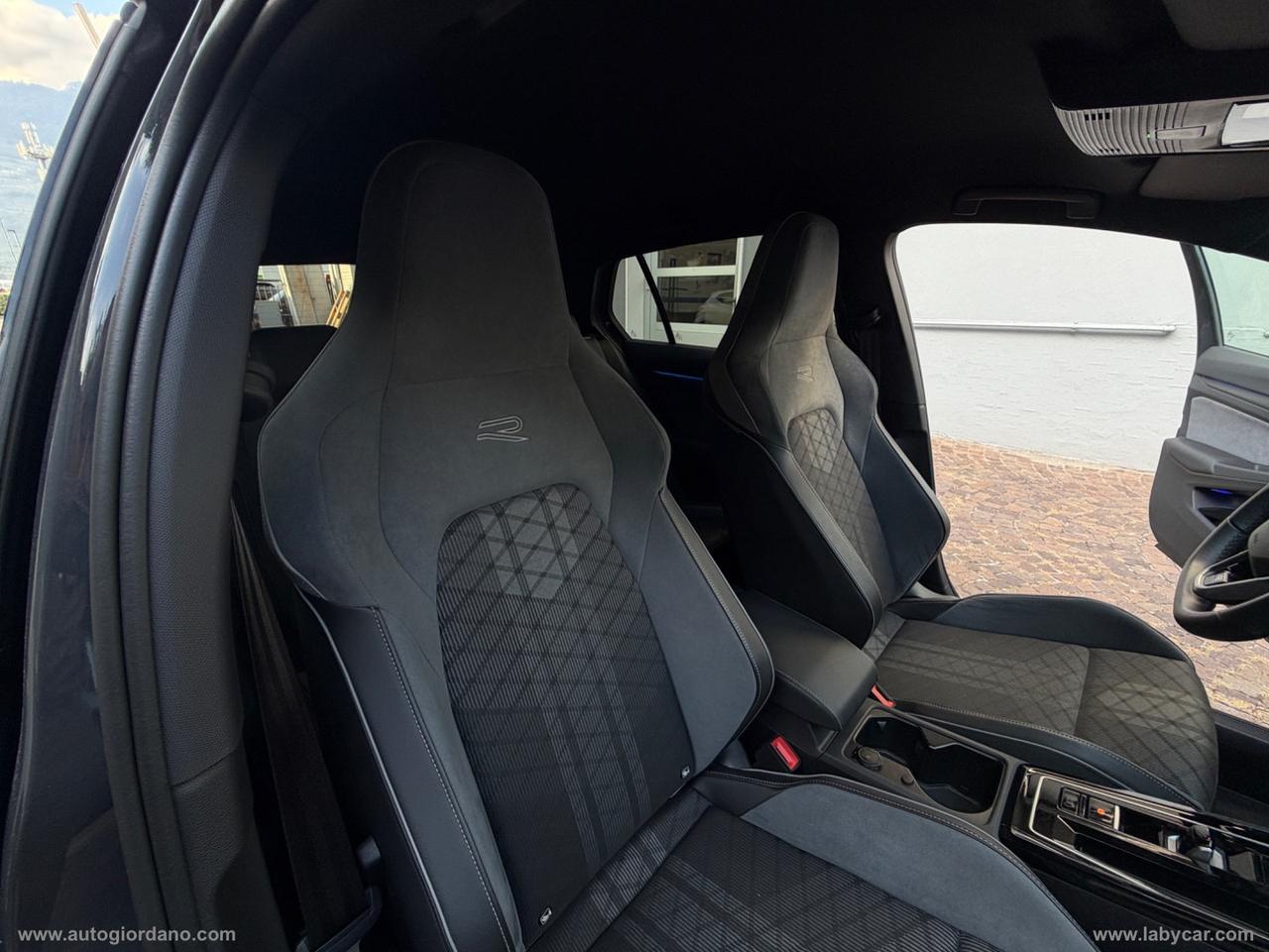 VOLKSWAGEN Golf 1.5 eTSI 150 CV EVO ACT DSG R-Line
