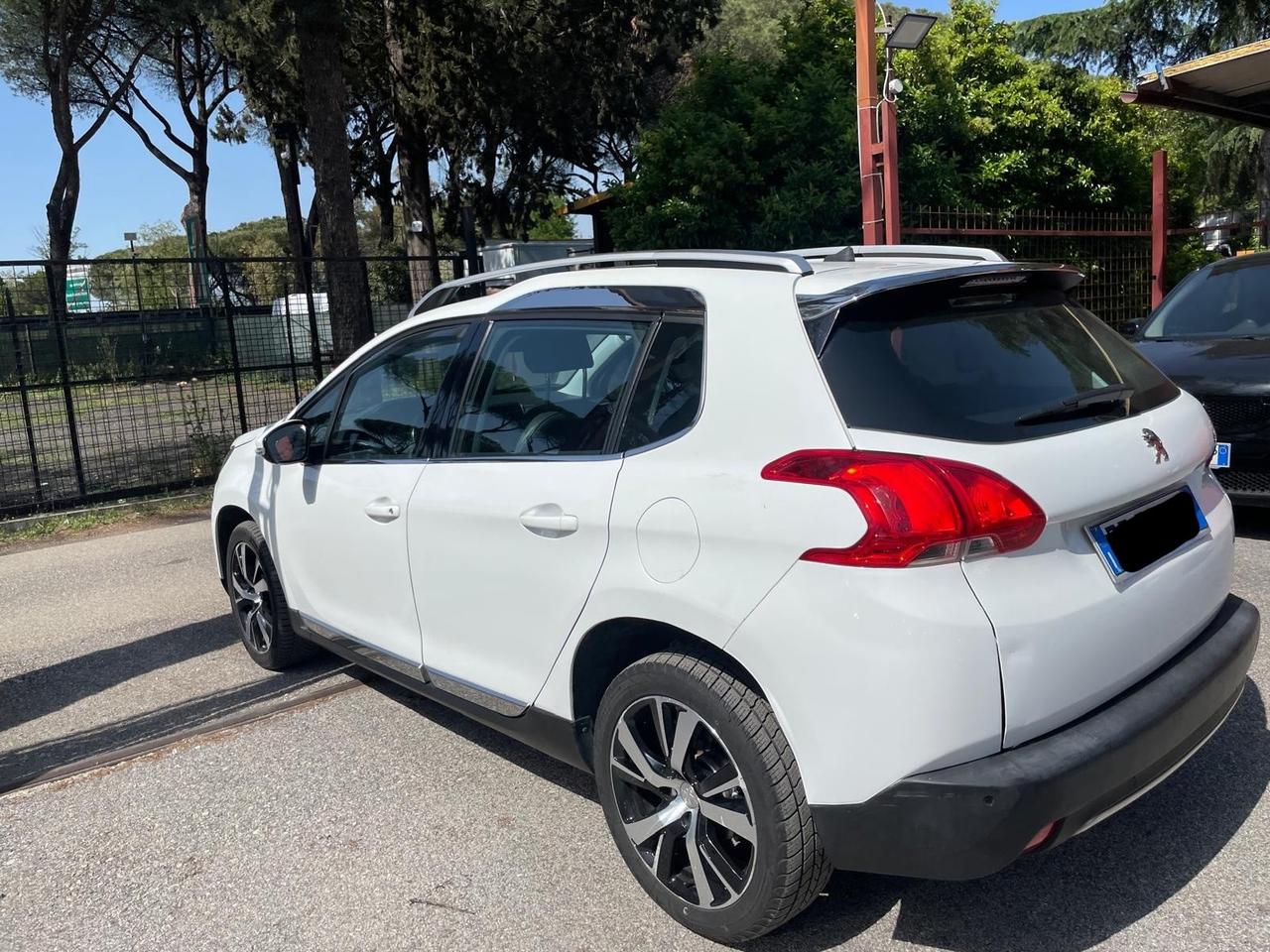 Peugeot 2008 1.6 e-HDi 115 CV Stop&Start Allure