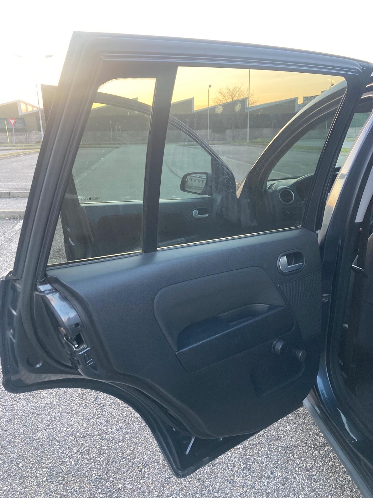 Ford Fusion 1.4 16V 5p. Collection