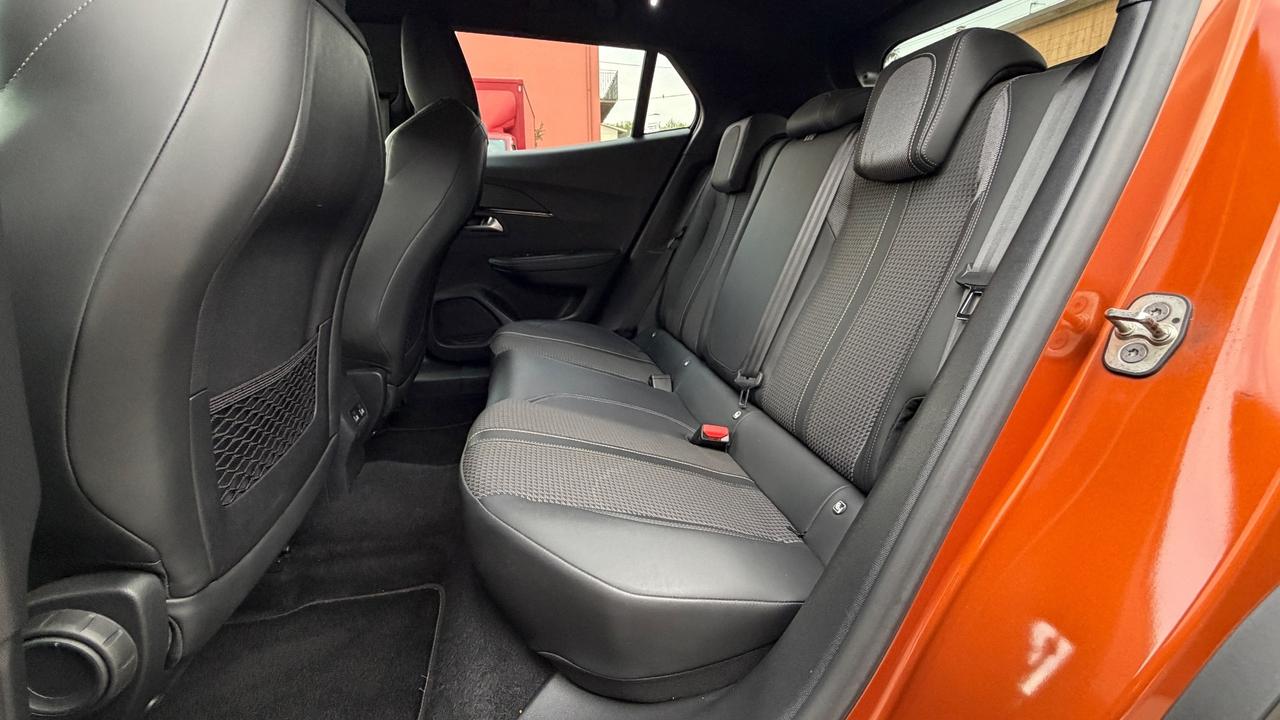 PEUGEOT 2008 1.2 GT-LINE 131CV - FULL LED, PACCHETTO LUCI, NEOPATENTATI
