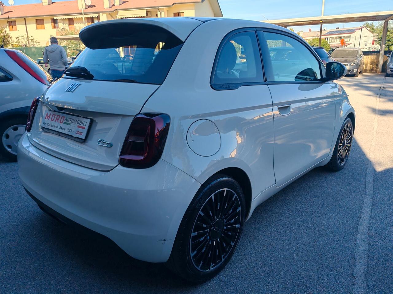 Fiat 500e Berlina 42 kWh