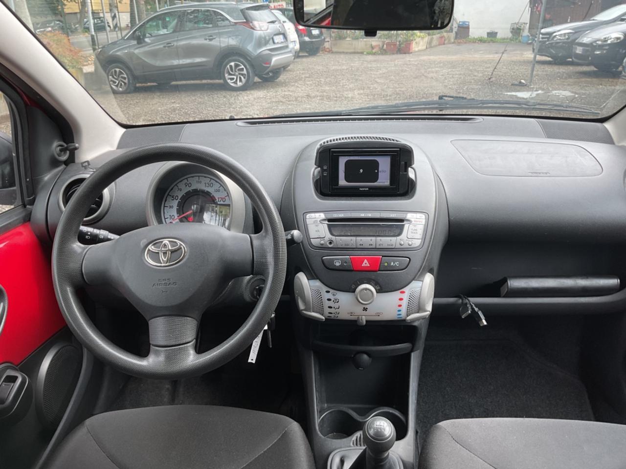 Toyota Aygo 1.0 5 porte 50kw(68CV) OK NEOPATENTATI