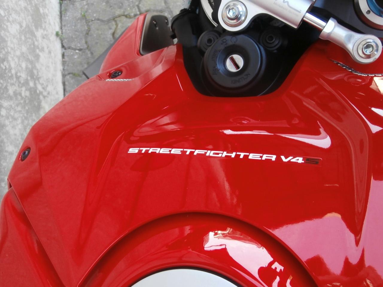 Ducati Streetfighter V4 1100 S (2020) passaggio incluso