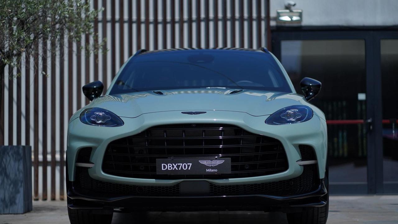 ASTON MARTIN DBX707 4.0