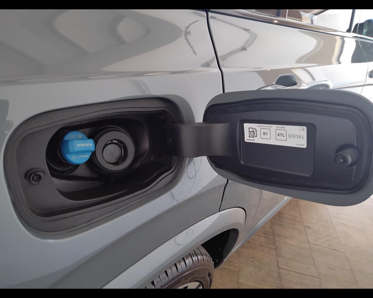 VOLVO XC90 II 2015 - XC90 2.0 b5 R-design awd geartronic my20