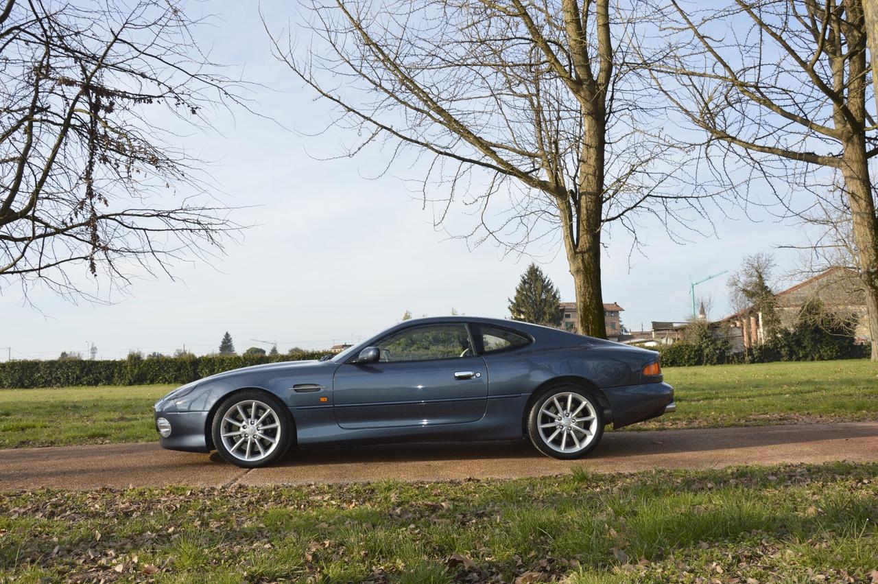 Aston Martin DB Vantage
