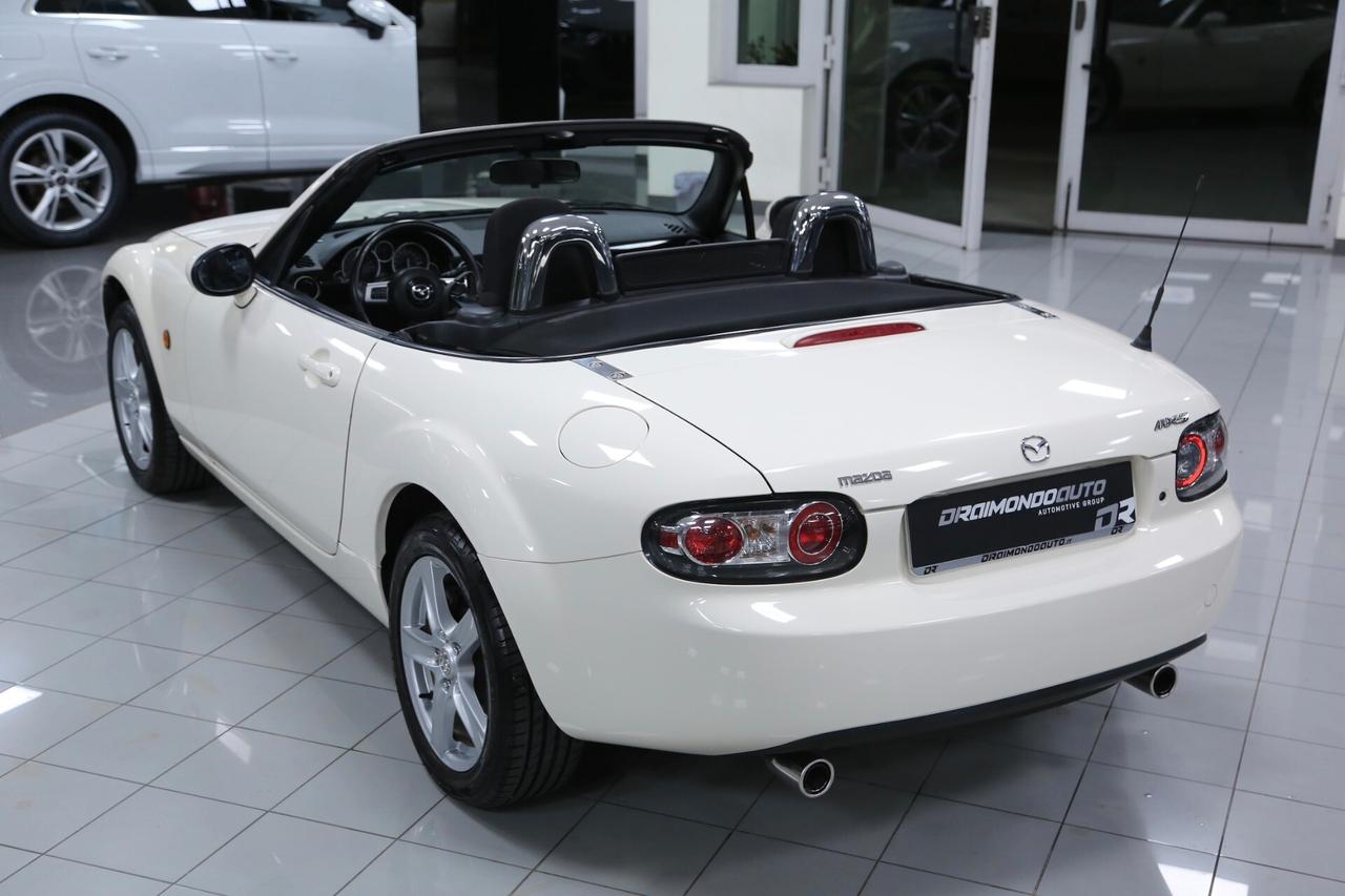 Mazda MX-5 Roadster Coupé 1.8L Wind