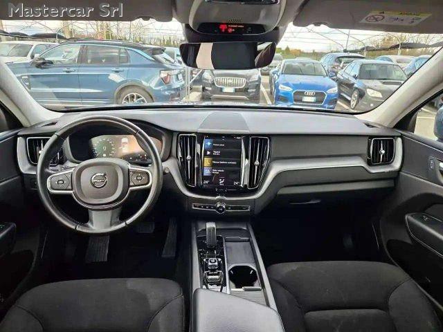 VOLVO XC60 XC60 2.0 b4 Momentum Business awd auto -GE726SL