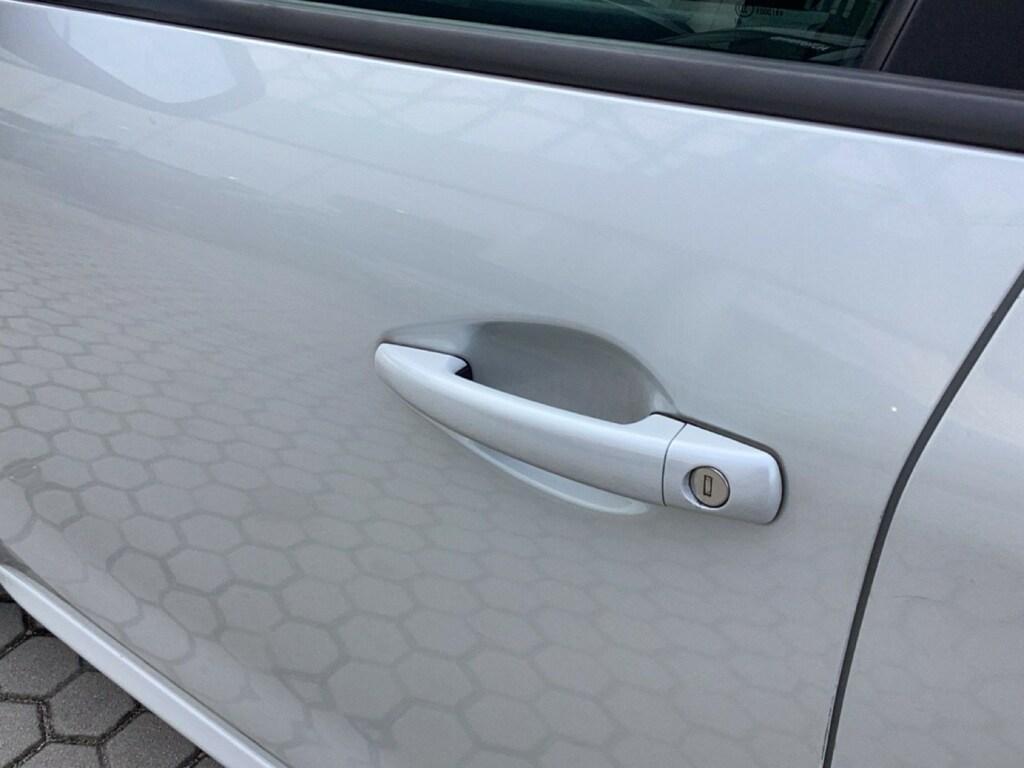 Peugeot 208 5 Porte 1.2 PureTech Signature