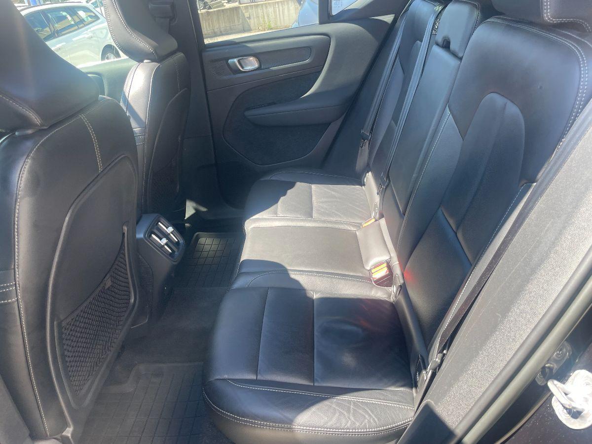 VOLVO - XC40 - B4 AWD Geartronic Ultimate Bright