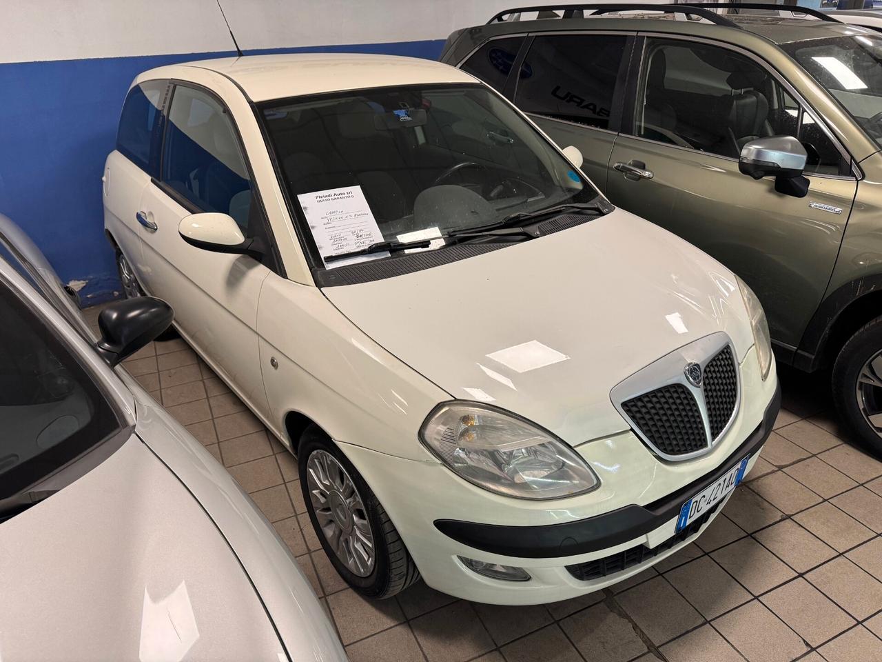 Lancia Ypsilon 1.2 neopatentati