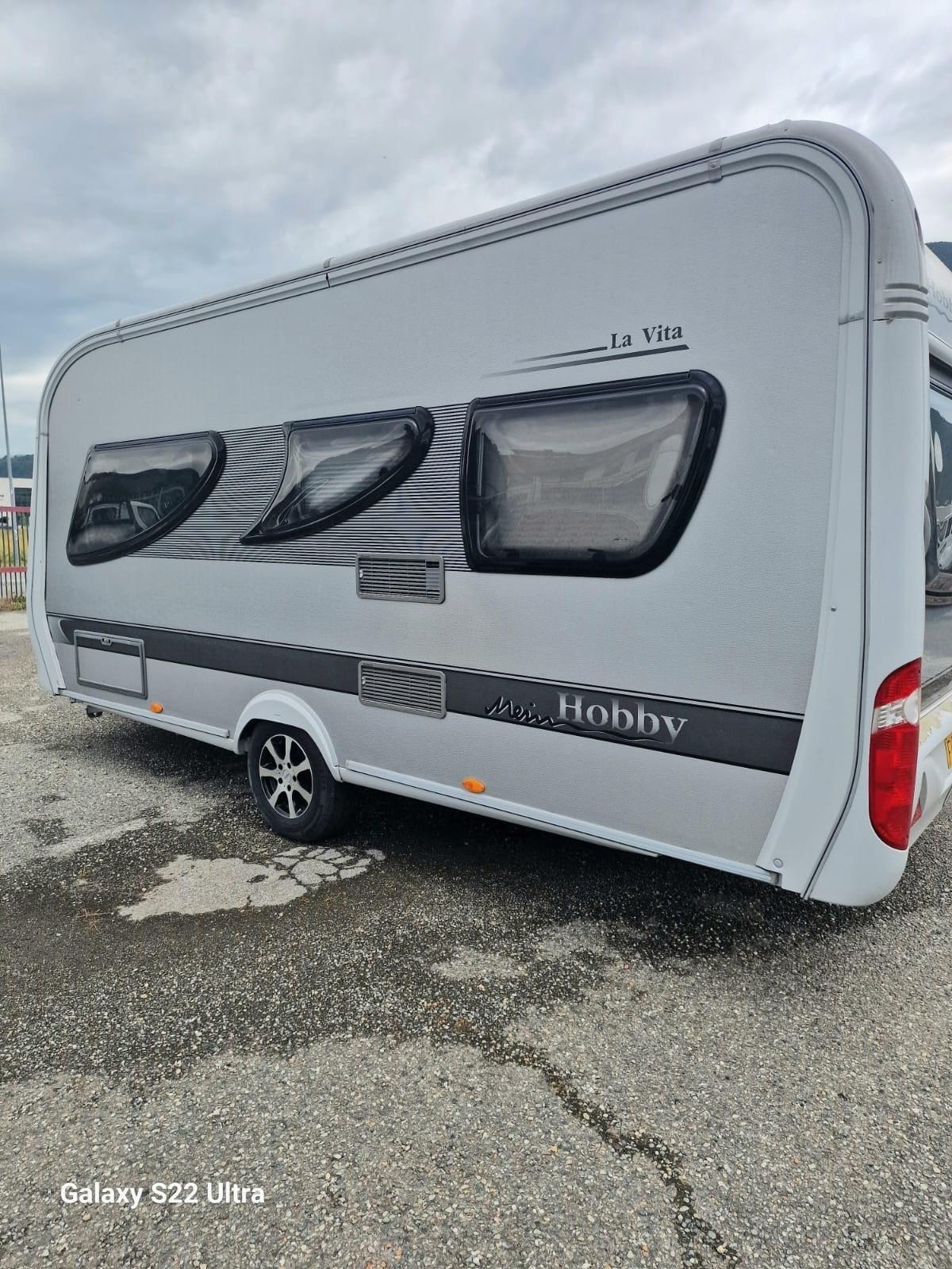 Hobby la Vita Caravan del 2010 in saldo 695