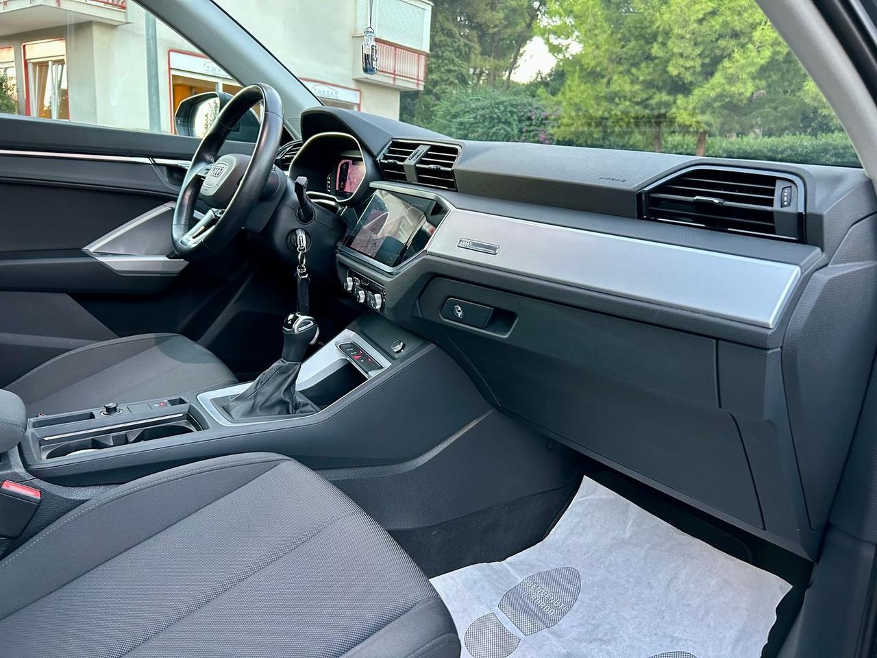 Audi Q3 2.0 35 TDI Business Advanced #6872