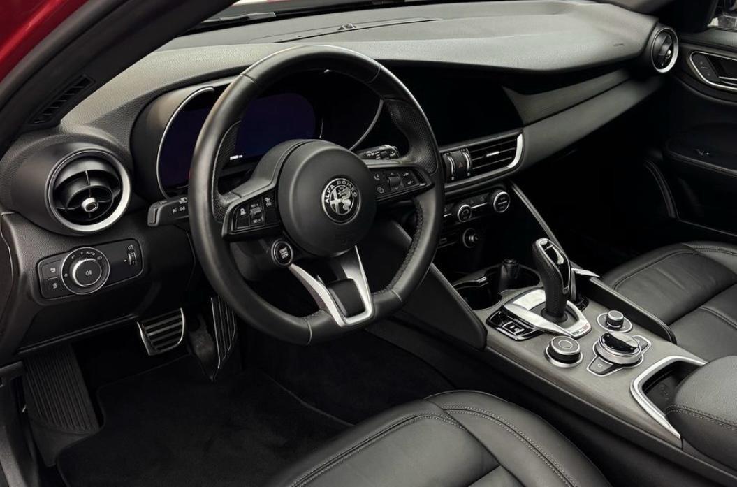 Alfa Romeo Giulia 2.0 Turbo 280 CV AWD Q4 Ti