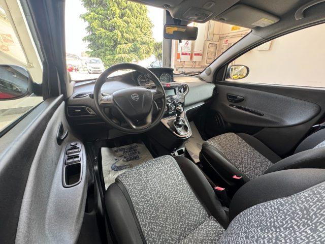 LANCIA Ypsilon 1.0 FireFly 5 porte S&S Hybrid Ecochic Gold