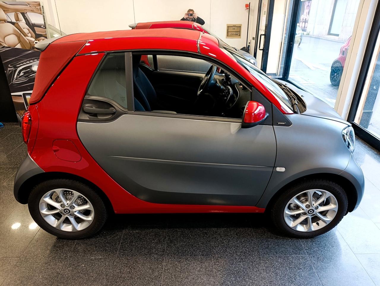 Smart ForTwo 70 1.0 cabrio Passion Tailor Made km 21.499 Perfetta