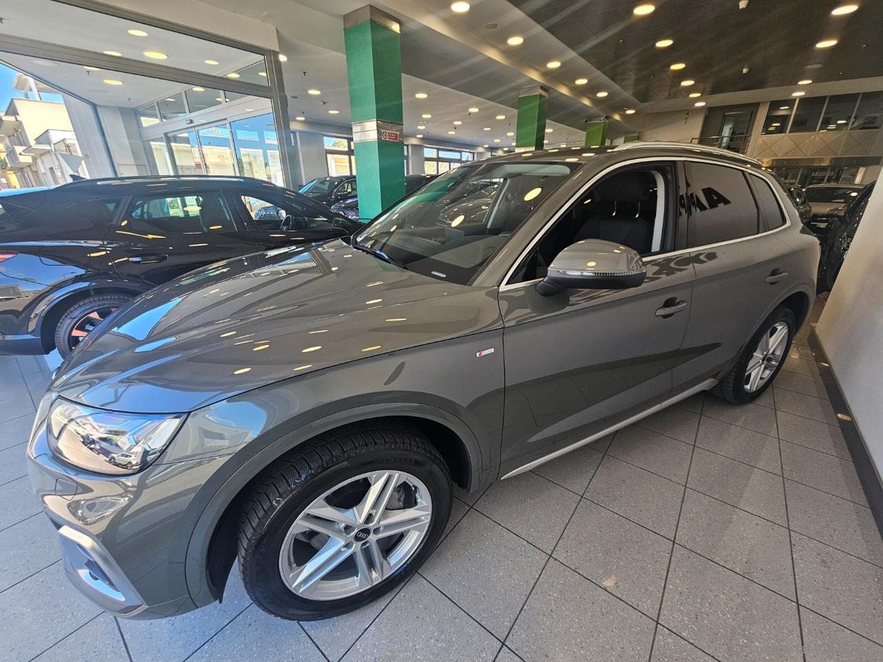 AUDI Q5 40 TDI 204CV qu. S tr. S line