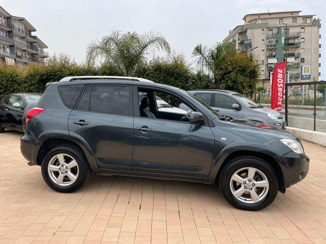 Toyota RAV 4 4x4"Finanziabile Senza usta Paga"