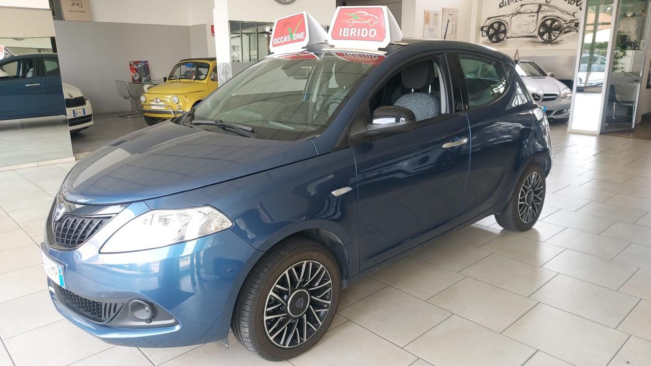 Lancia Ypsilon 1.0 FireFly 5 porte S&S Hybrid Silver Plus - Nessun vincolo