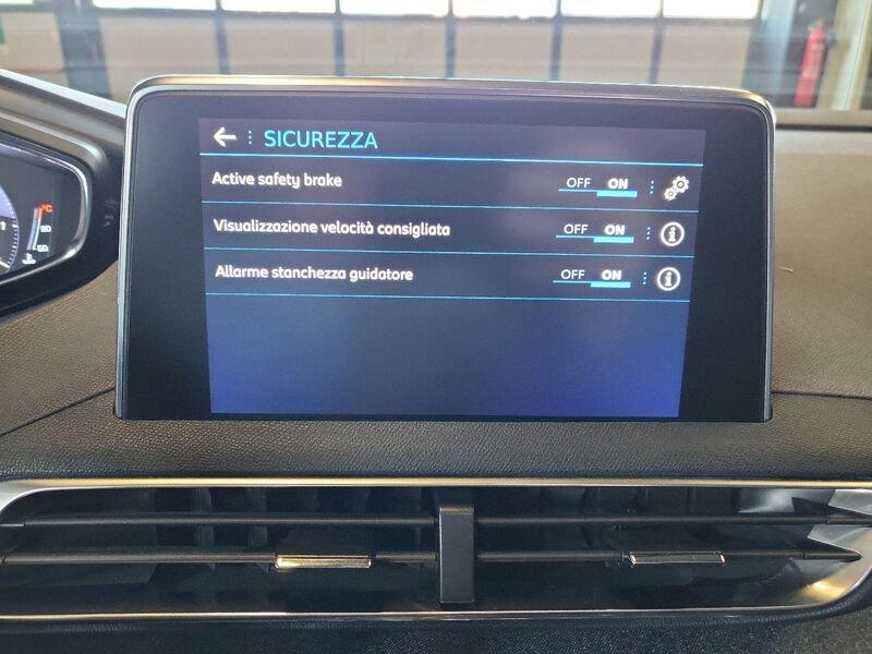 Peugeot 3008 BlueHDi 130 EAT8 S&S Allure