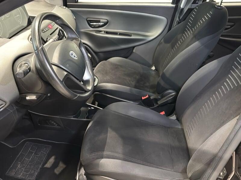 Lancia Ypsilon 1.3 MultiJet 95cv Silver